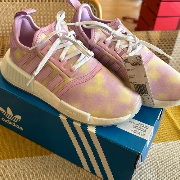 adidas gazelle silver green womens adidas NMD_R1 Shoes - Kids - Cloud White / Cloud White / Screaming Pink main image 1